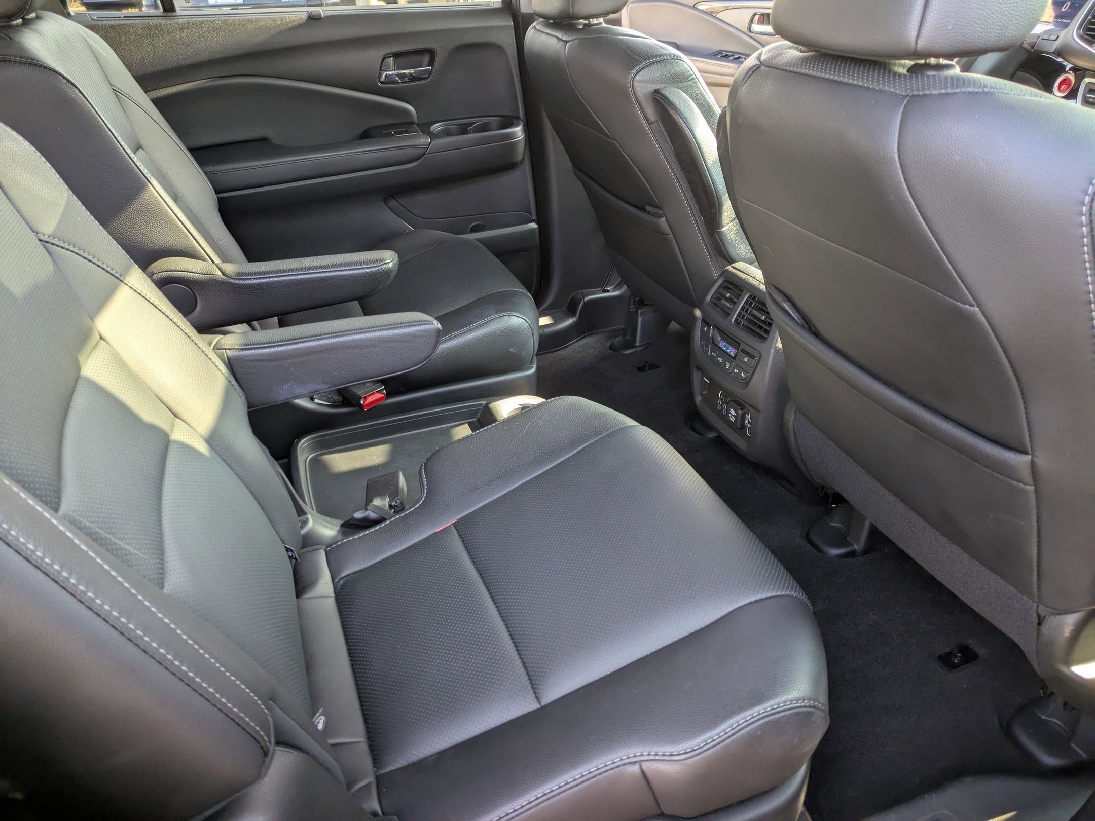 Used 2019 Honda Pilot Elite image 24