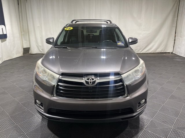 Used 2016 Toyota Highlander Limited image 2