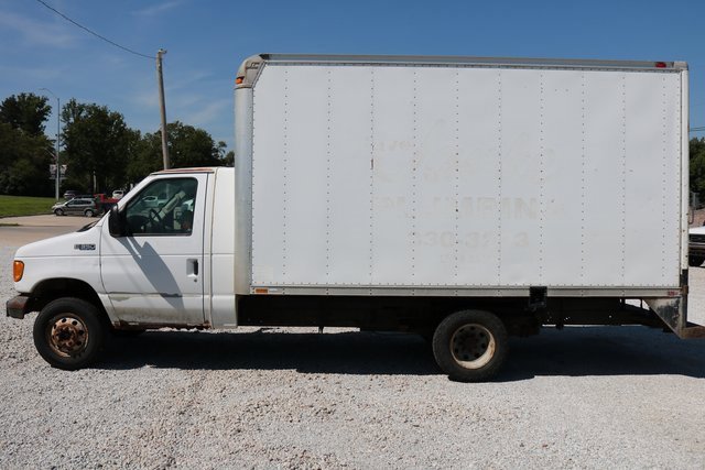 Used 2004 Ford E-350 and Econoline 350 Super Duty image 10