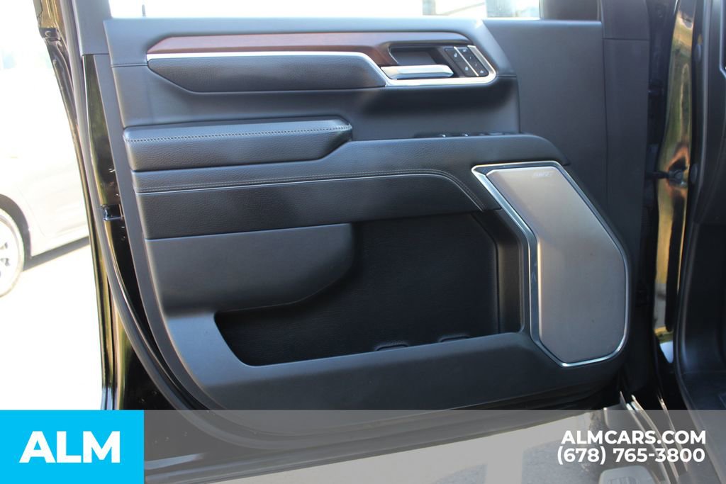 Used 2024 GMC Sierra 3500 Denali w/ Denali Reserve Package image 35