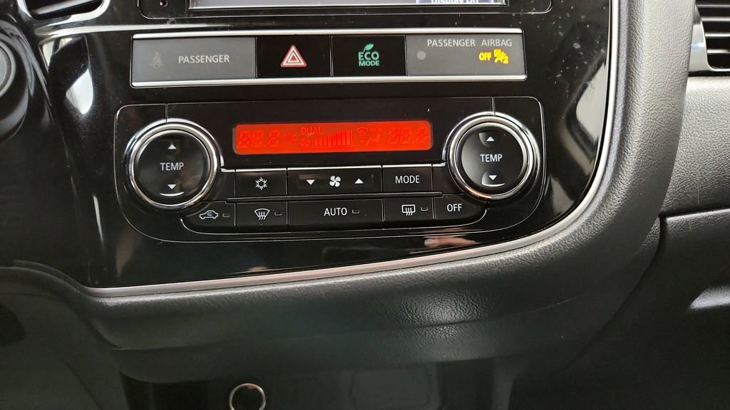 Used 2019 Mitsubishi Outlander ES AWD/4WD image 31