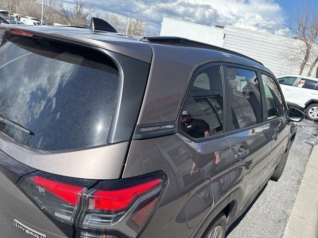 Used 2025 Subaru Forester Touring image 8