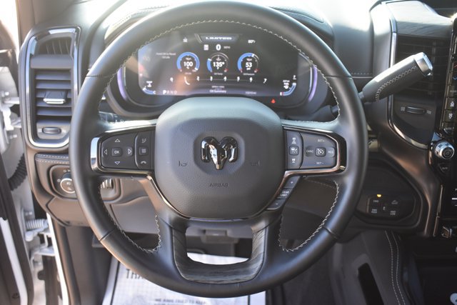 Used 2025 RAM 2500 Limited AWD/4WD image 22