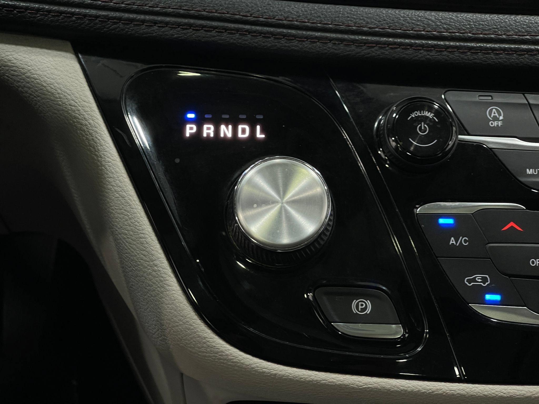 Used 2019 Chrysler Pacifica Limited FWD image 26