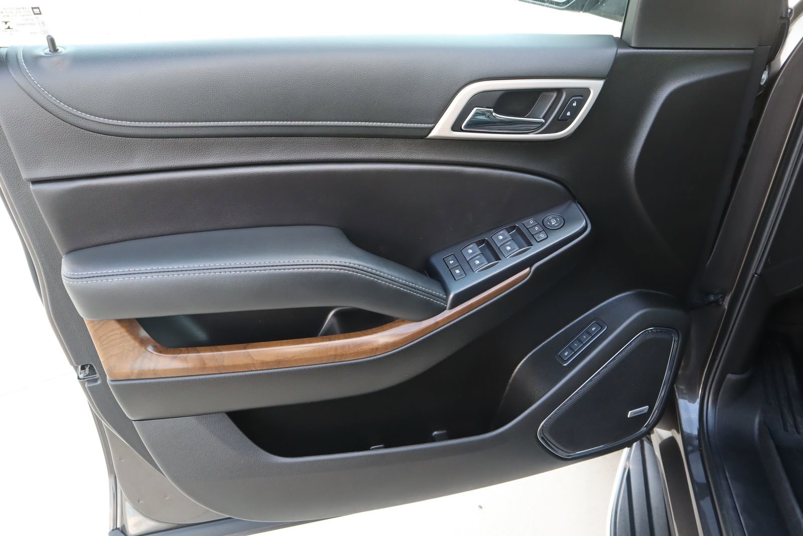 Used 2019 GMC Yukon Denali RWD image 24