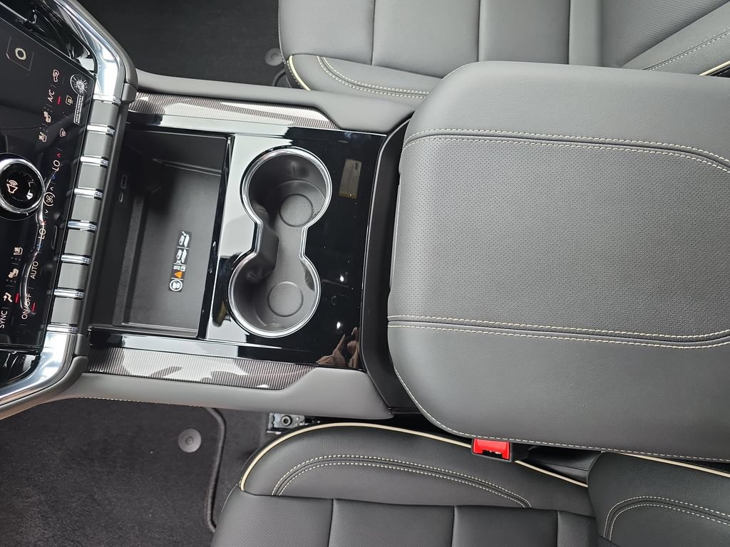 New 2026 GMC Yukon Elevation w/ Elevation Premium Package AWD/4WD image 26