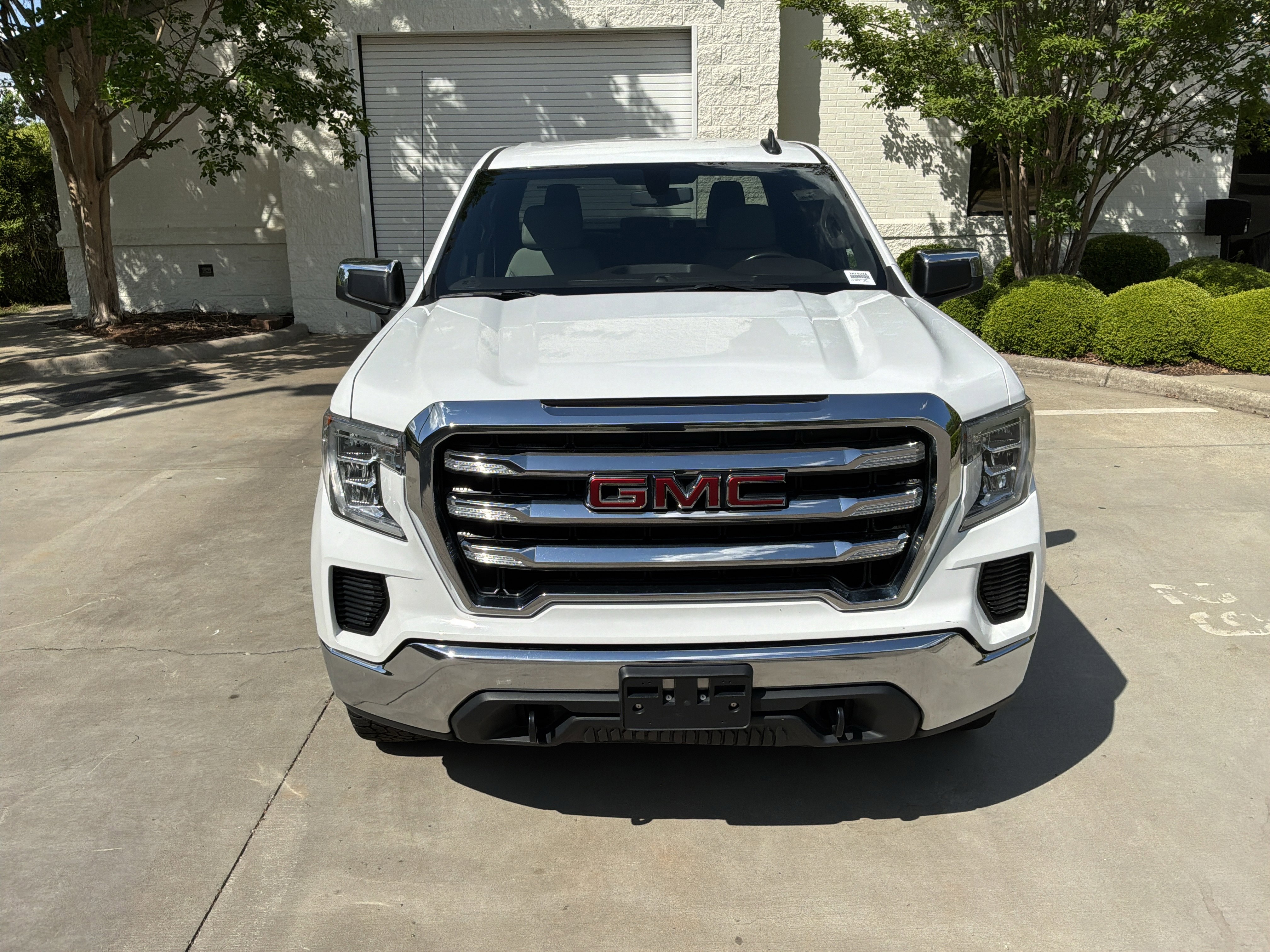 Used 2020 GMC Sierra 1500 SLE w/ SLE Value Package AWD/4WD image 3
