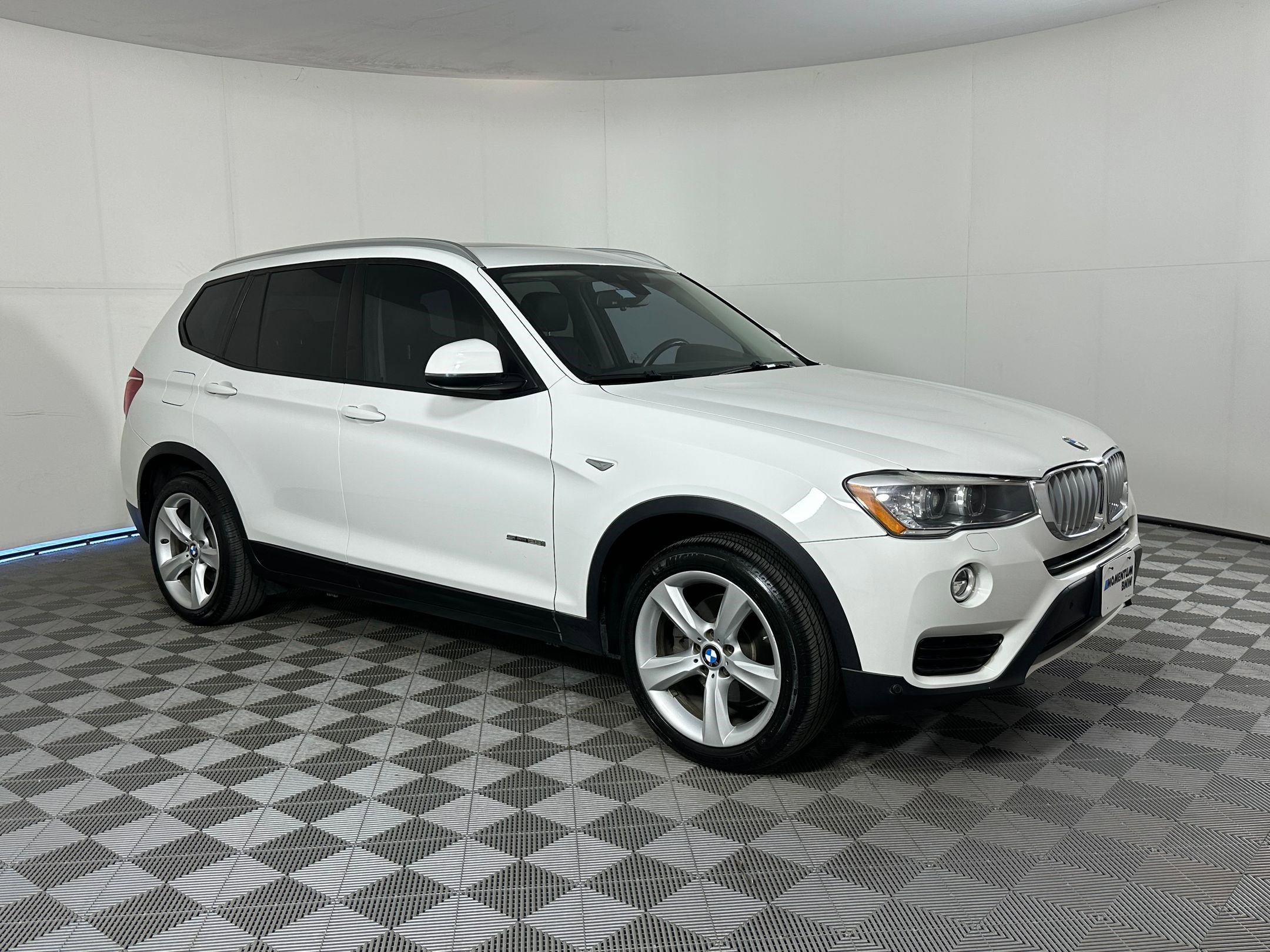 Used 2017 BMW X3 sDrive28i image 6