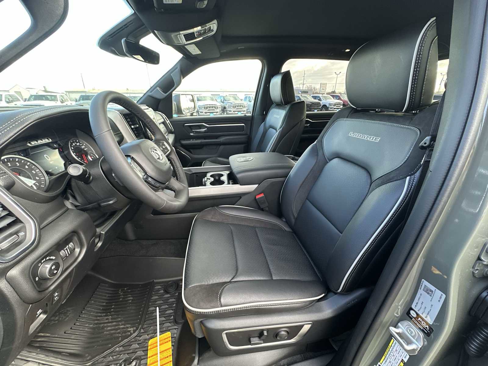 New 2026 RAM 1500 Laramie AWD/4WD image 13