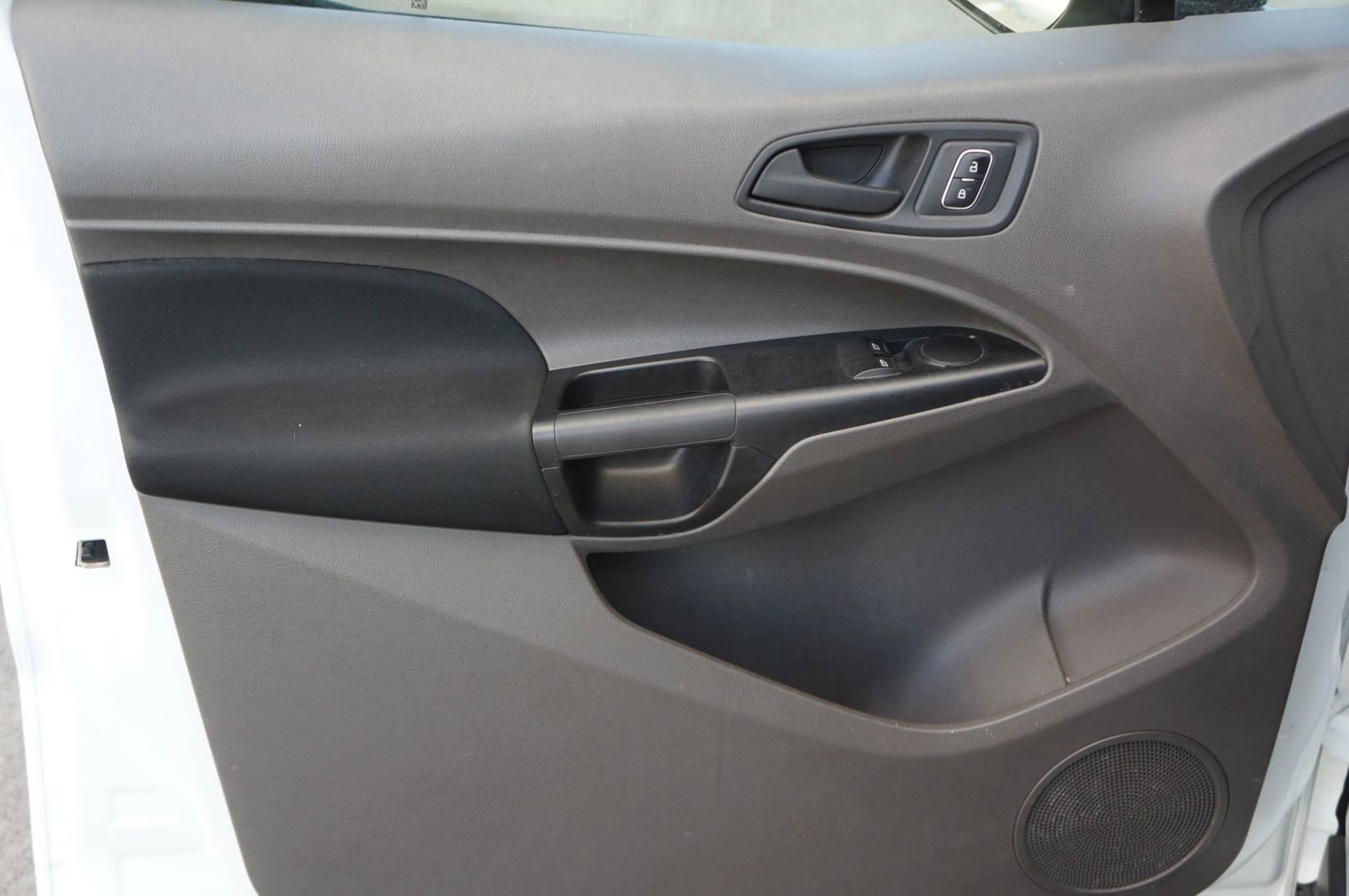 Used 2020 Ford Transit Connect XL image 25