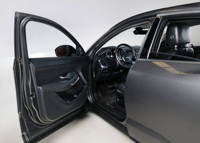 Used 2020 Jaguar E-PACE AWD/4WD image 25