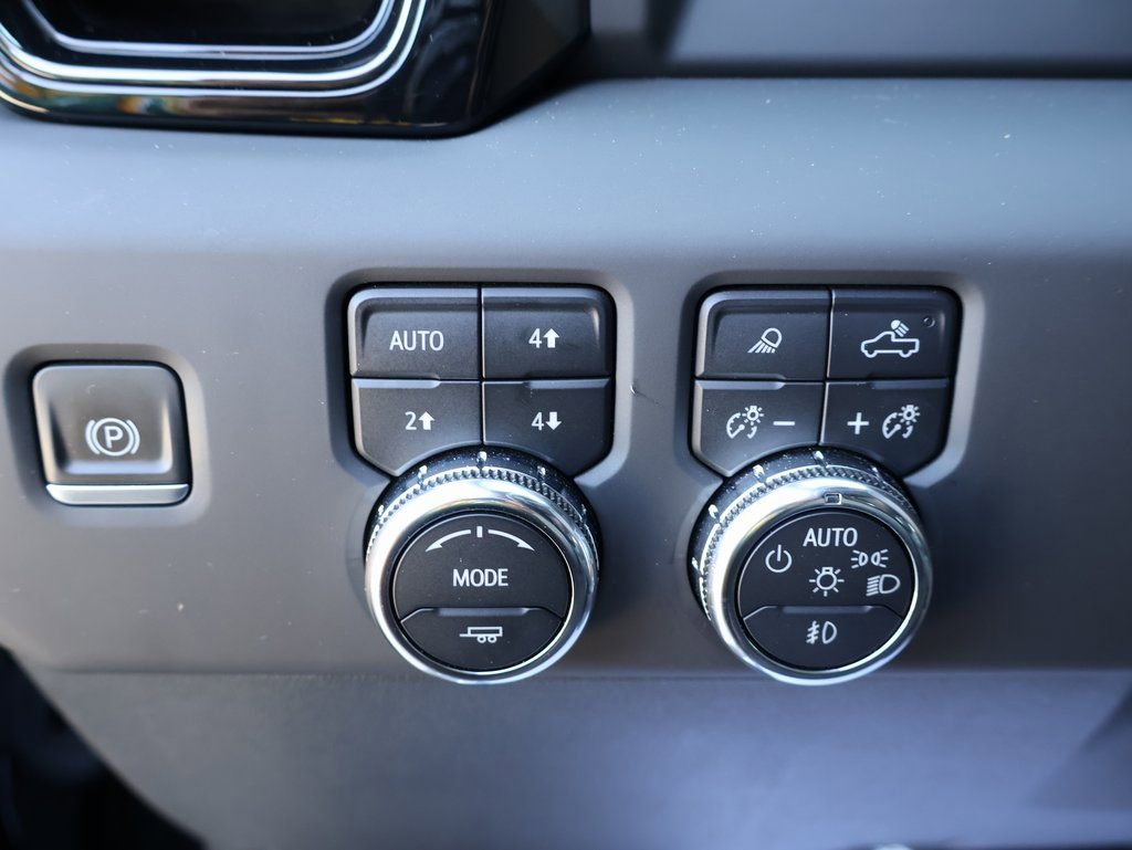 Certified 2024 GMC Sierra 3500 AT4 w/ AT4 Preferred Package image 13