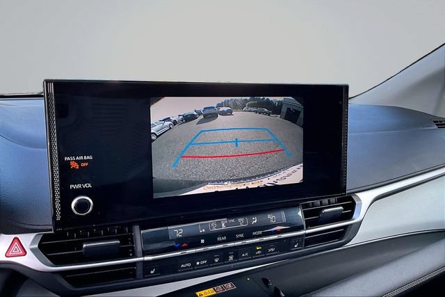 Used 2026 Toyota Sienna XLE FWD image 14