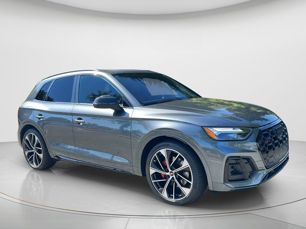 Used 2023 Audi SQ5 Premium Plus w/ Premium Plus Package AWD/4WD image 3