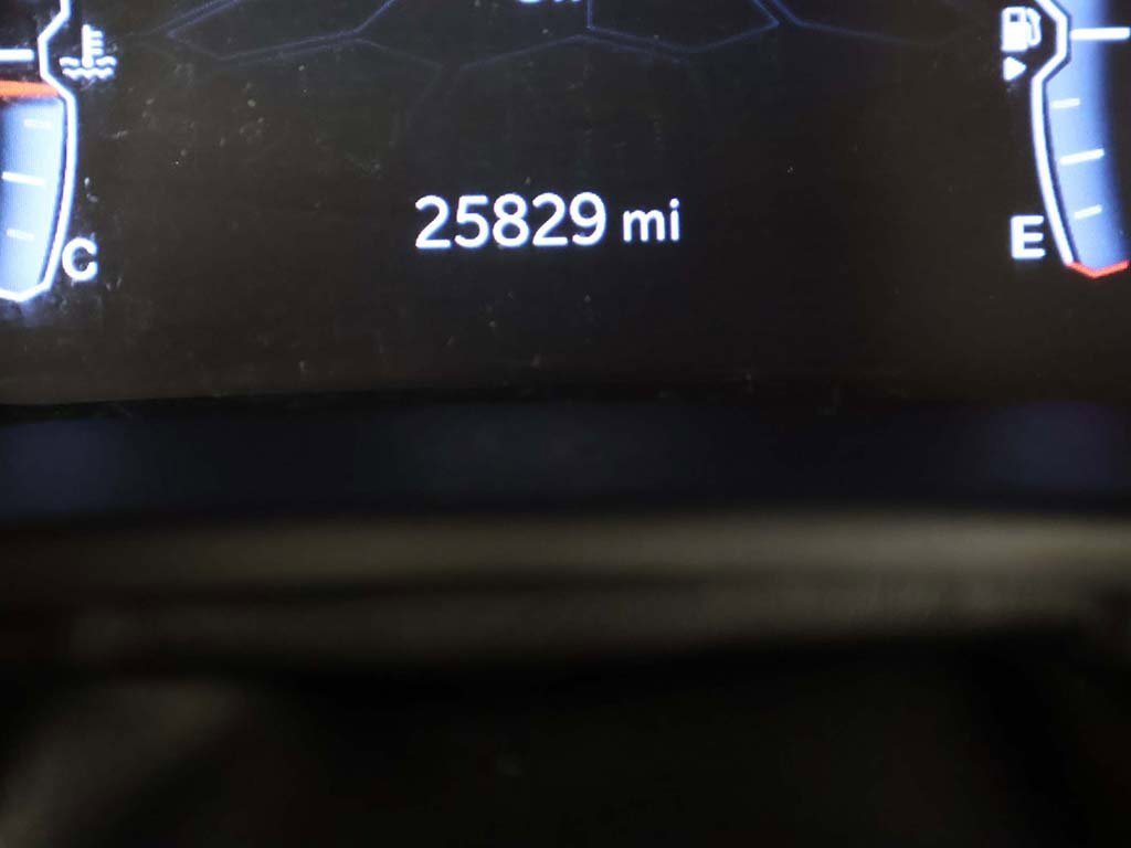 Used 2023 Jeep Compass Limited image 39