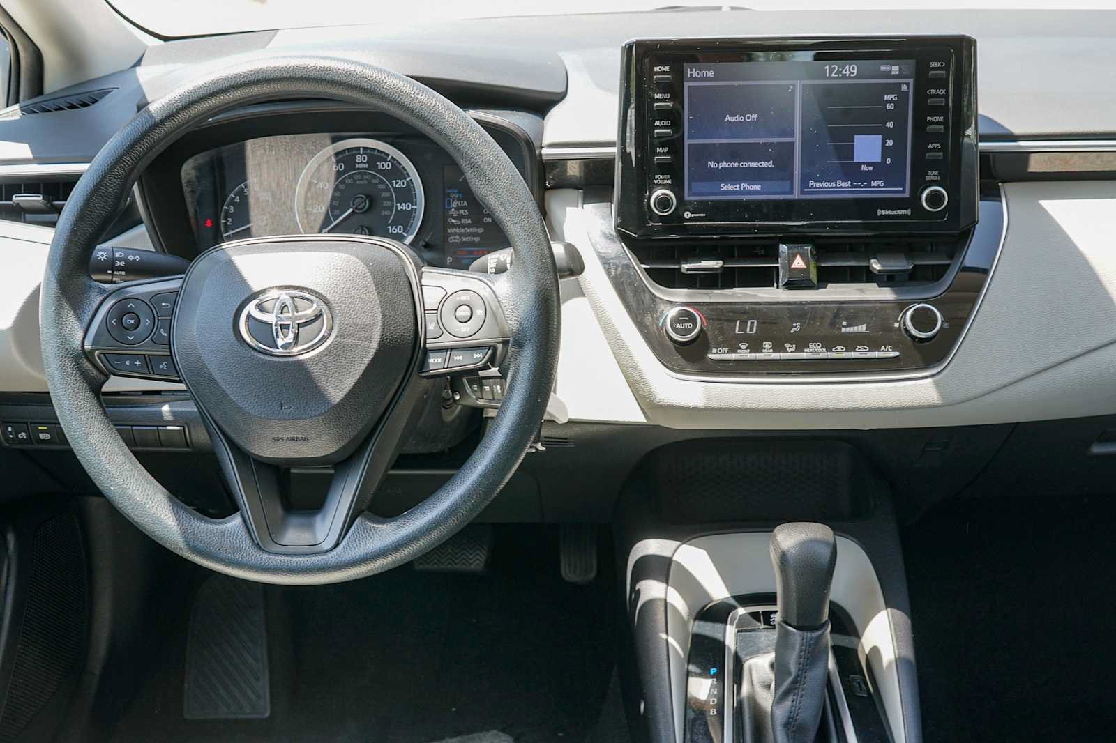 Used 2022 Toyota Corolla LE FWD image 18