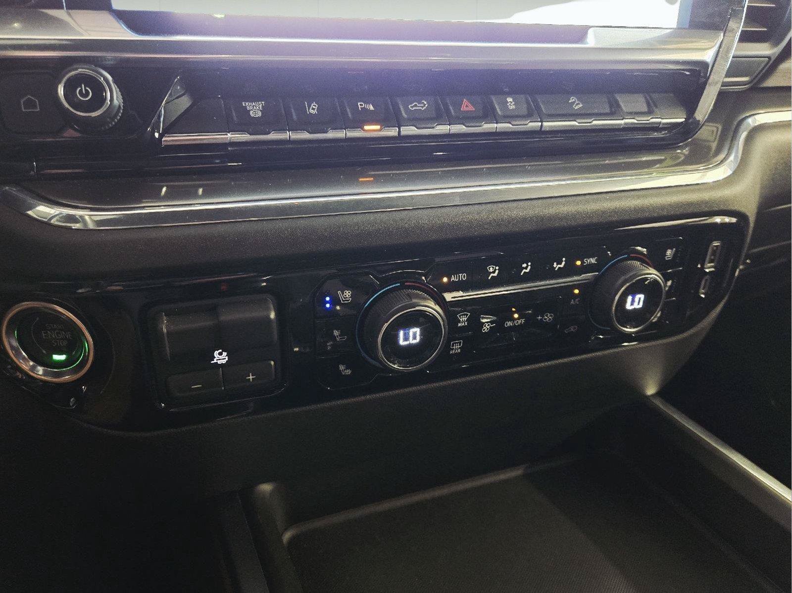 Used 2024 Chevrolet Silverado 3500 High Country w/ Technology Package AWD/4WD image 29