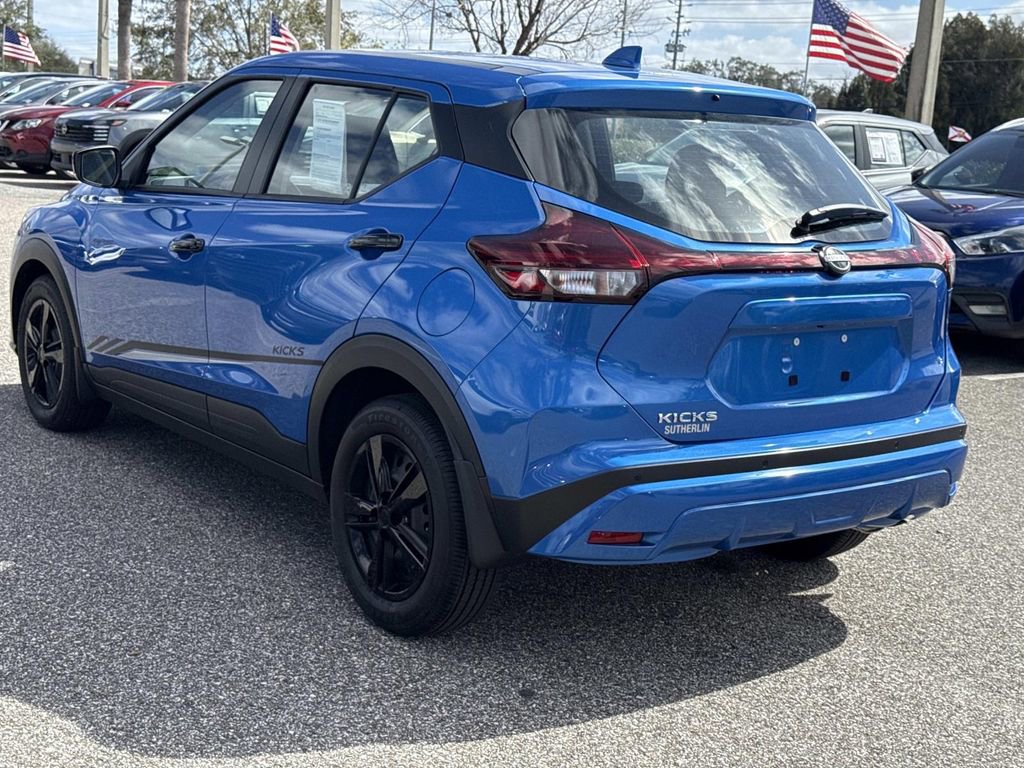 Certified 2025 Nissan Kicks Play S image 6