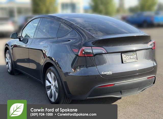 Used 2024 Tesla Model Y Long Range AWD/4WD image 16