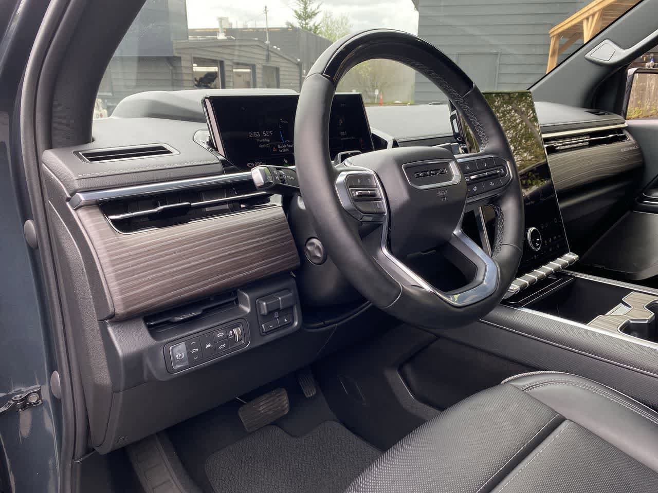 Used 2025 GMC Sierra EV Denali AWD/4WD image 2
