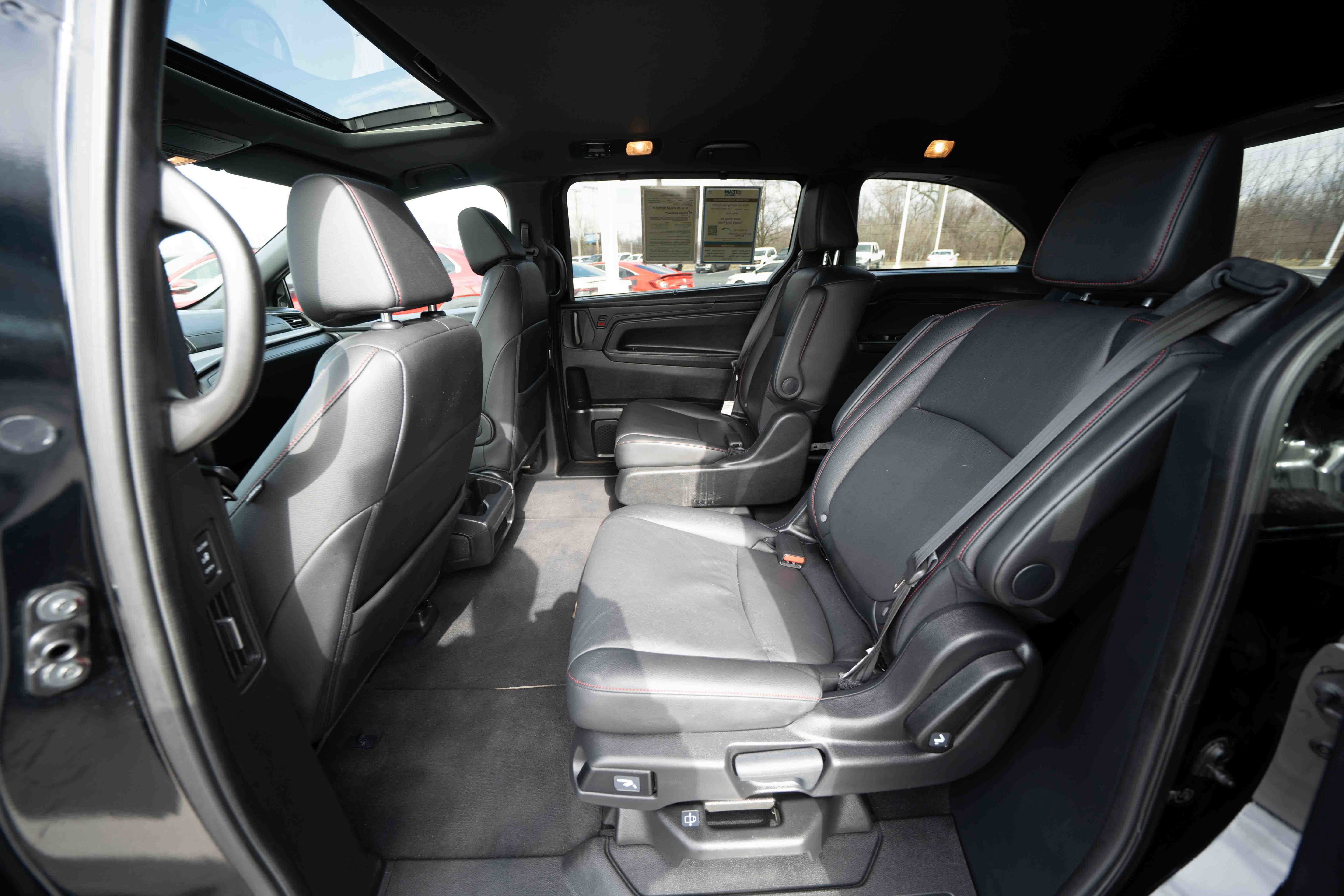 Used 2025 Honda Odyssey Sport-L image 23