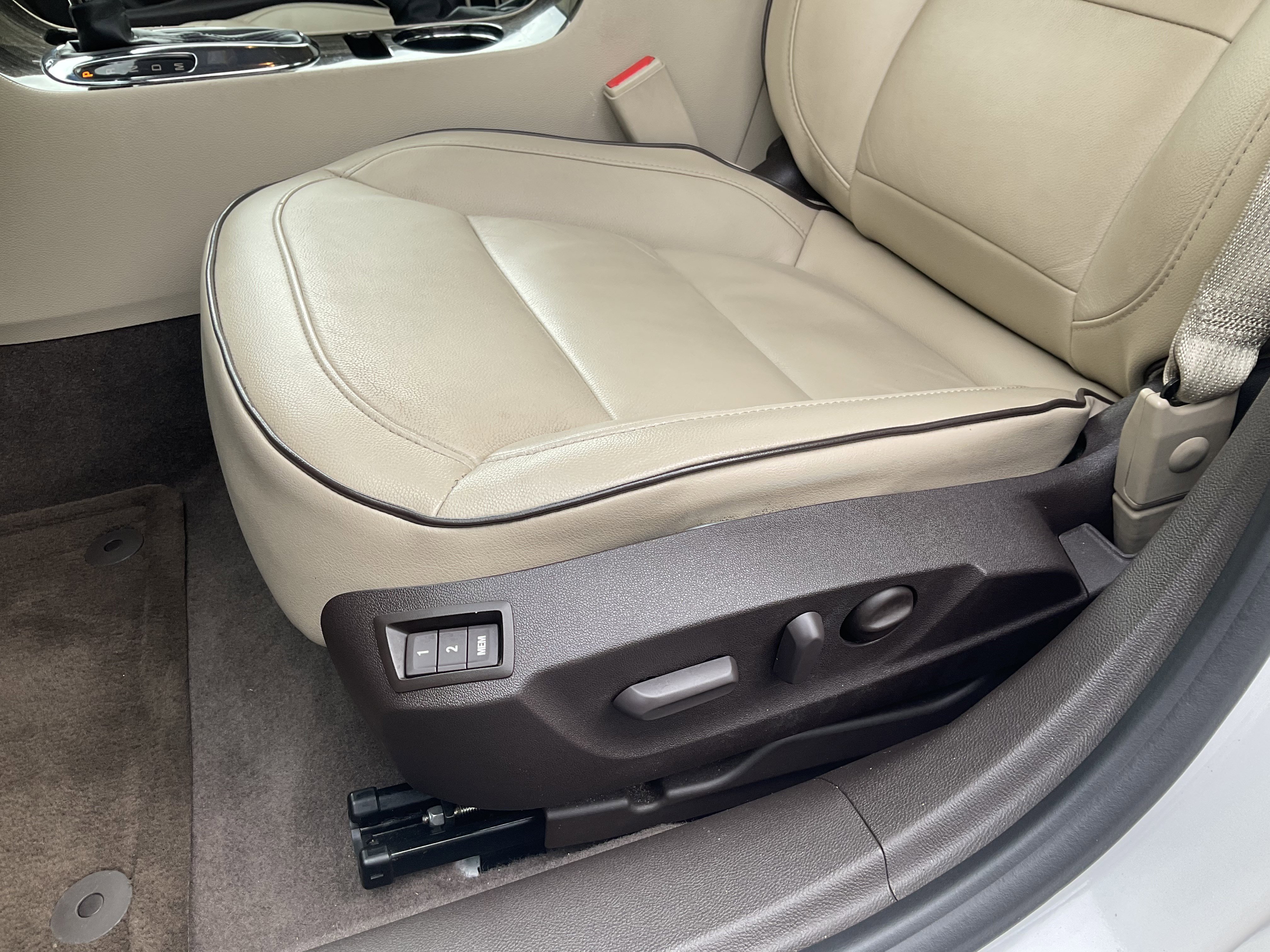 Used 2015 Chevrolet Malibu LTZ FWD image 30