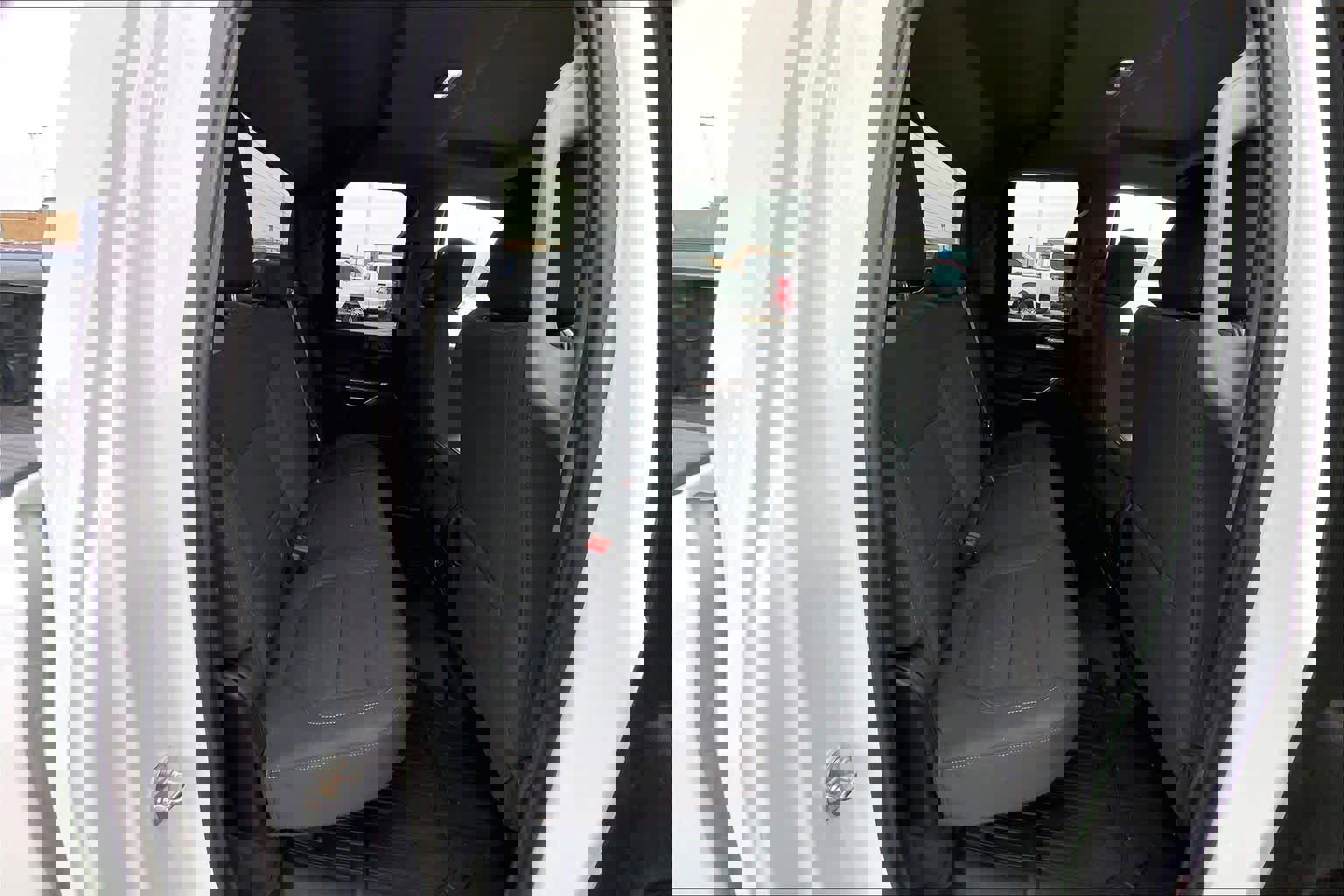 Used 2022 GMC Sierra 3500 SLE w/ SLE Convenience Package image 20