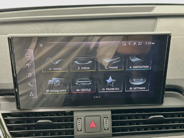 Used 2023 Audi Q5 2.0T Premium Plus w/ Premium Plus Package AWD/4WD image 12