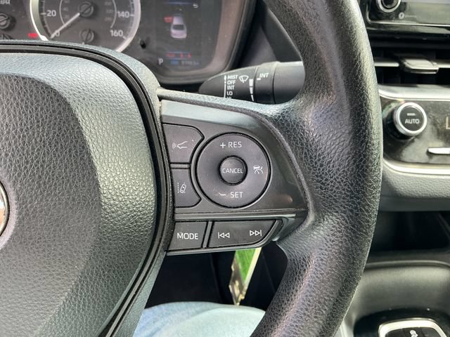 Used 2021 Toyota Corolla LE FWD image 15