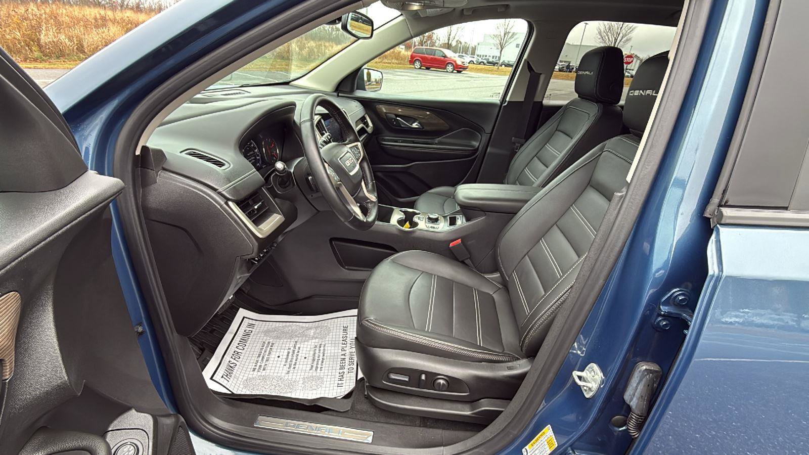 Used 2024 GMC Terrain Denali w/ Denali Premium Package image 25