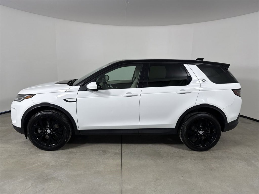 Used 2023 Land Rover Discovery Sport SE image 2