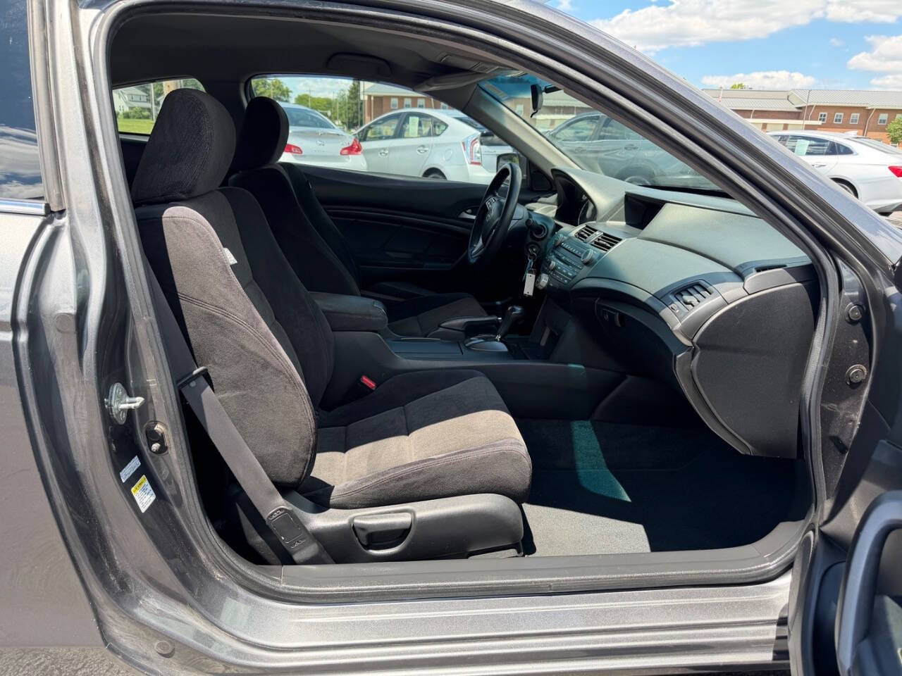 Used 2009 Honda Accord LX-S image 11