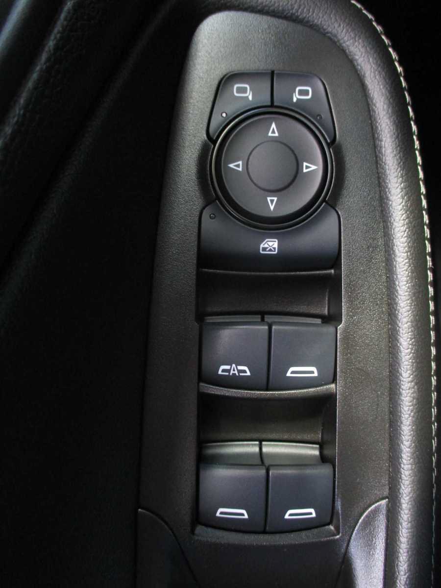 Used 2022 Buick Encore GX Preferred w/ Cold Weather Comfort Package FWD image 19