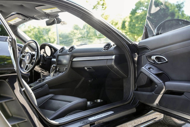 Used 2017 Porsche 718 Cayman RWD image 24