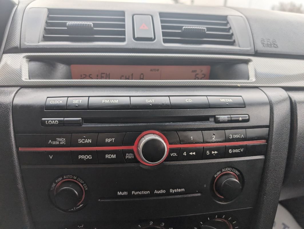 Used 2006 MAZDA MAZDA3 s image 16