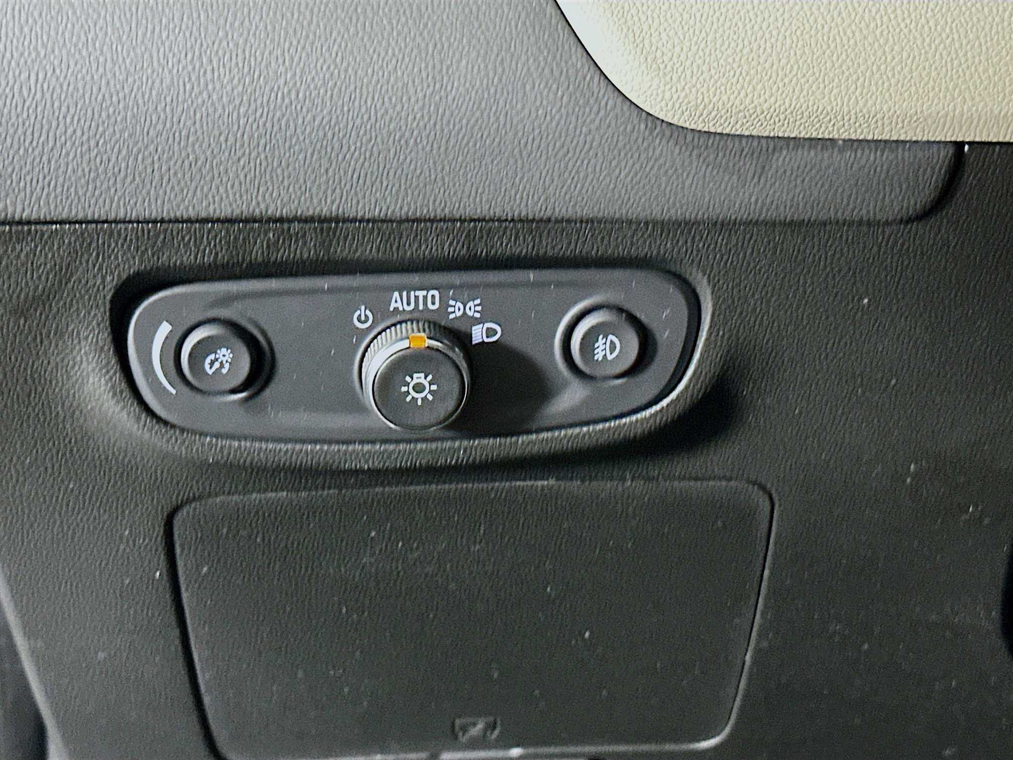 Used 2023 Buick Encore GX Preferred w/ Cold Weather Comfort Package FWD image 16