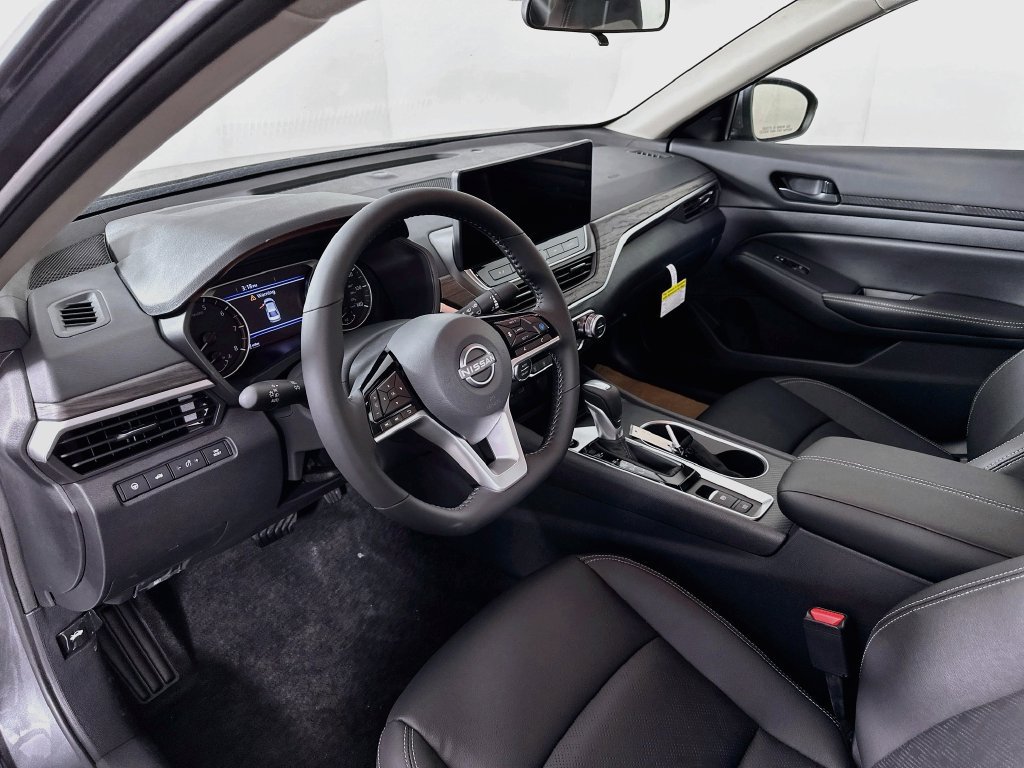 New 2026 Nissan Altima 2.5 SV FWD image 14