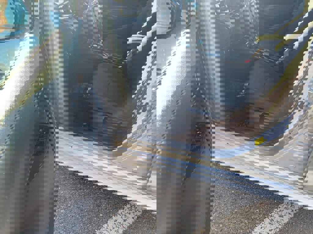 Used 2022 Toyota Corolla LE image 4