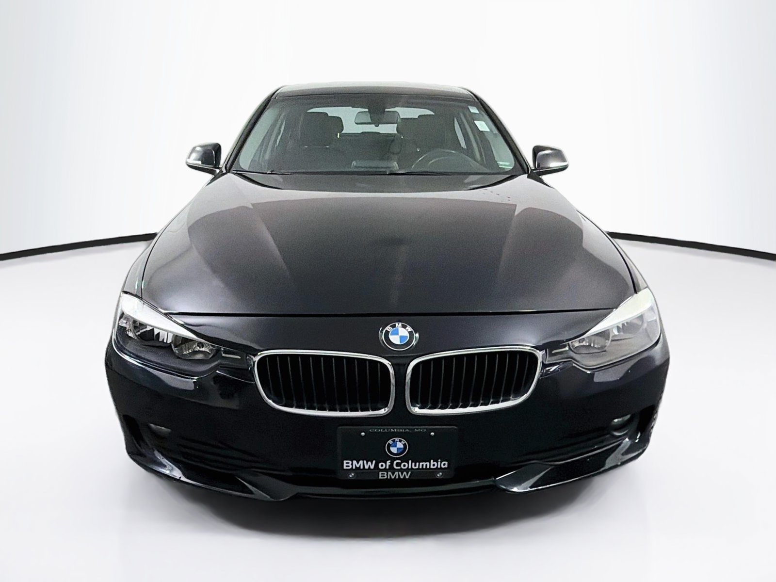 Used 2014 BMW 320i Sedan RWD image 2
