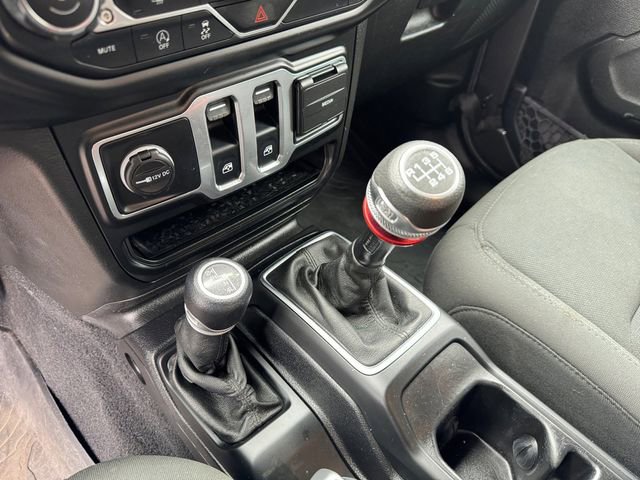 Used 2021 Jeep Wrangler Sport S image 23
