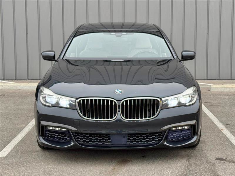 Used 2016 BMW 740i RWD image 3