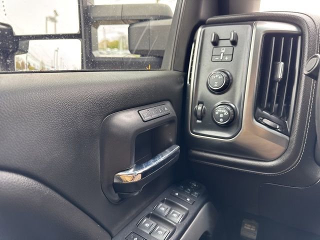 Used 2019 Chevrolet Silverado 2500 LTZ w/ Duramax Plus Package AWD/4WD image 20