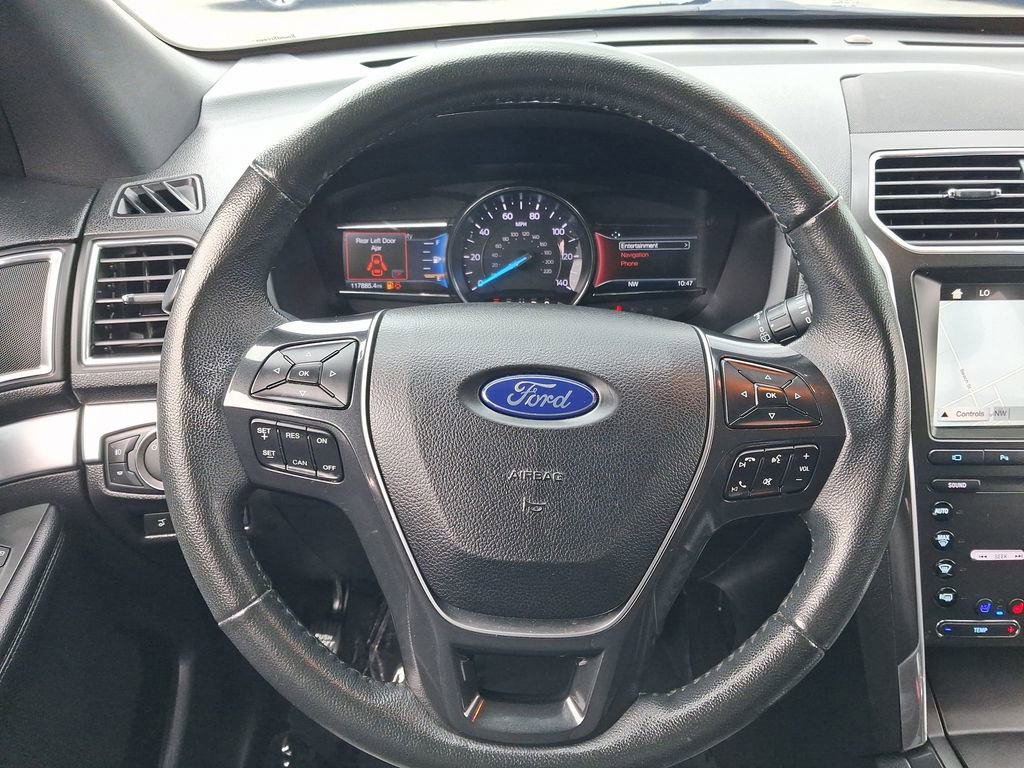 Used 2019 Ford Explorer Limited w/ Class II Trailer Tow Package AWD/4WD image 17