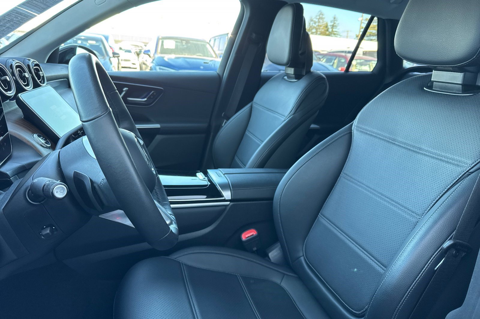 Certified 2025 Mercedes-Benz GLC 350e 4MATIC image 5