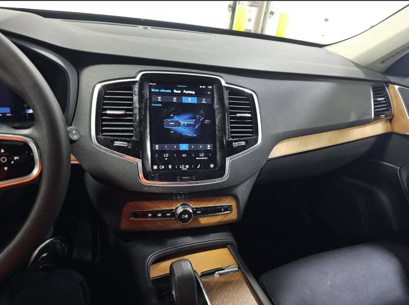 Used 2024 Volvo XC90 B6 Plus w/ Protection Package Premier AWD/4WD image 10