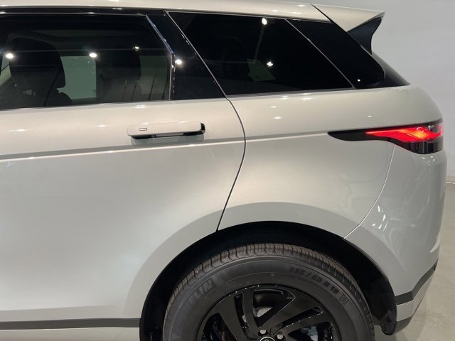 Used 2025 Land Rover Range Rover Evoque S image 10