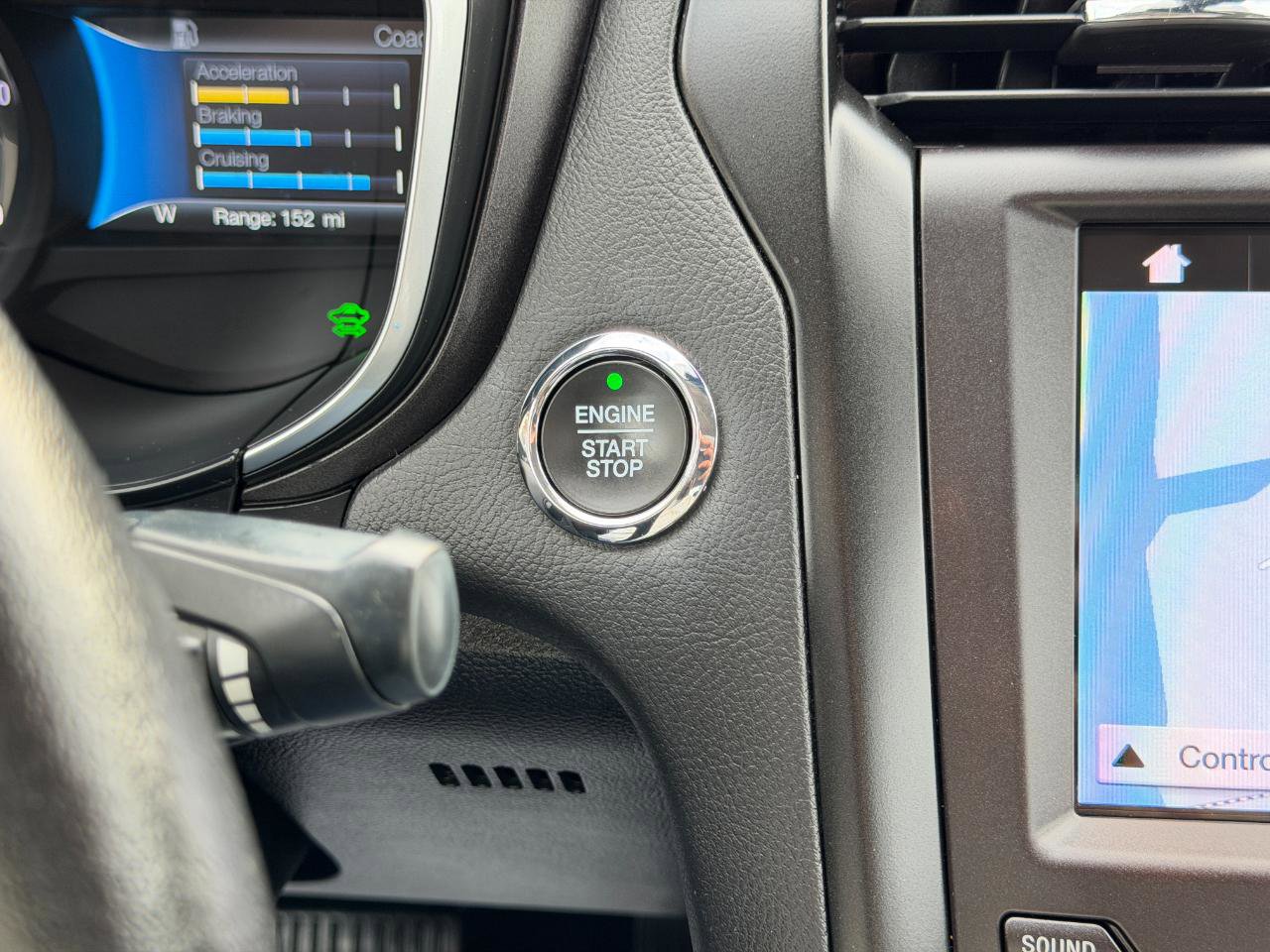 Used 2019 Ford Fusion Energi Titanium FWD image 21