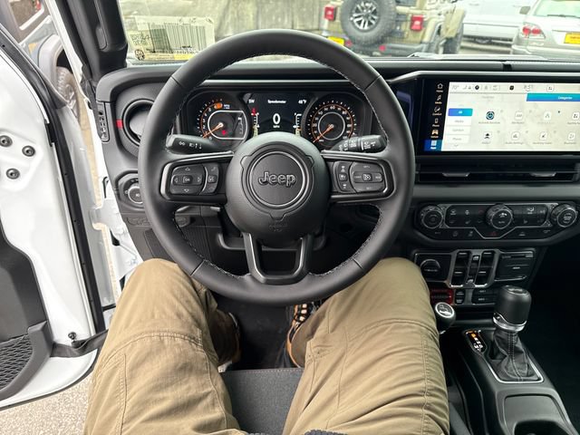 New 2026 Jeep Wrangler Unlimited Rubicon AWD/4WD image 17
