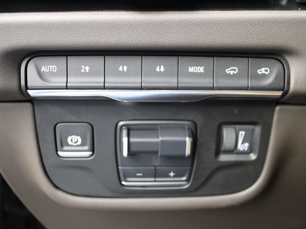 Used 2025 Cadillac Escalade Premium Luxury w/ Touring Package AWD/4WD image 64
