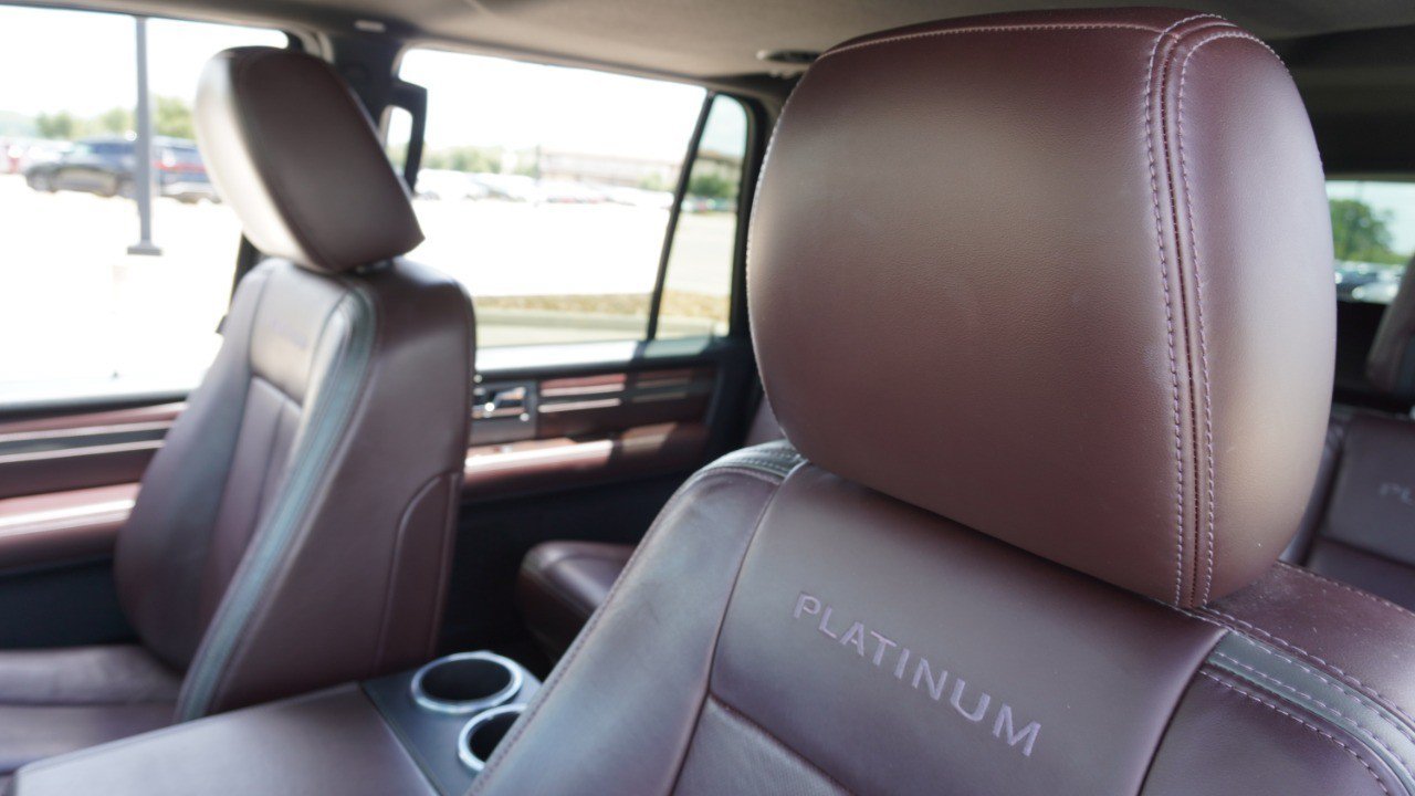 Used 2015 Ford Expedition EL Platinum RWD image 23